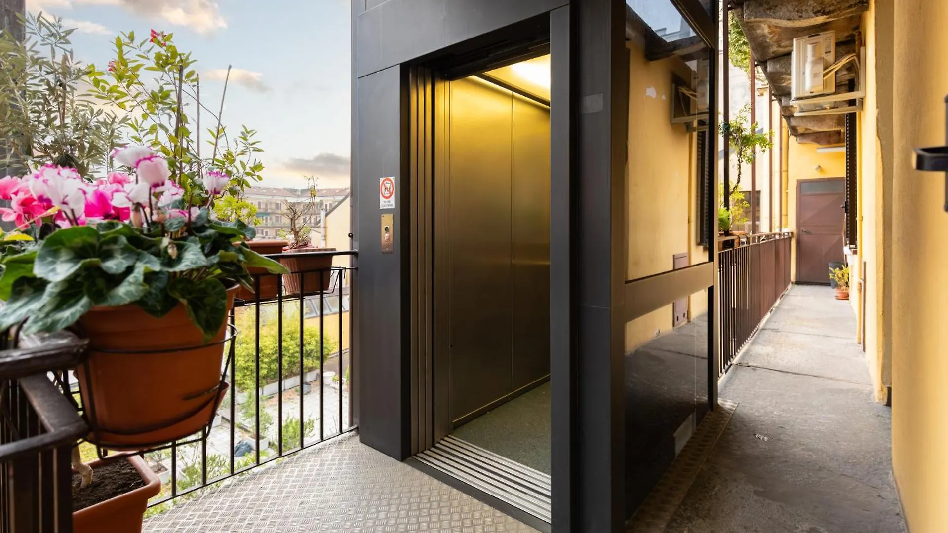 Salone Del Mobile-Duomo-Citylife In The Heart Of The City location